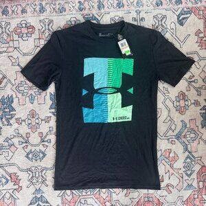 Under Armour Graphic Men's T-Shirt - size Small NWT